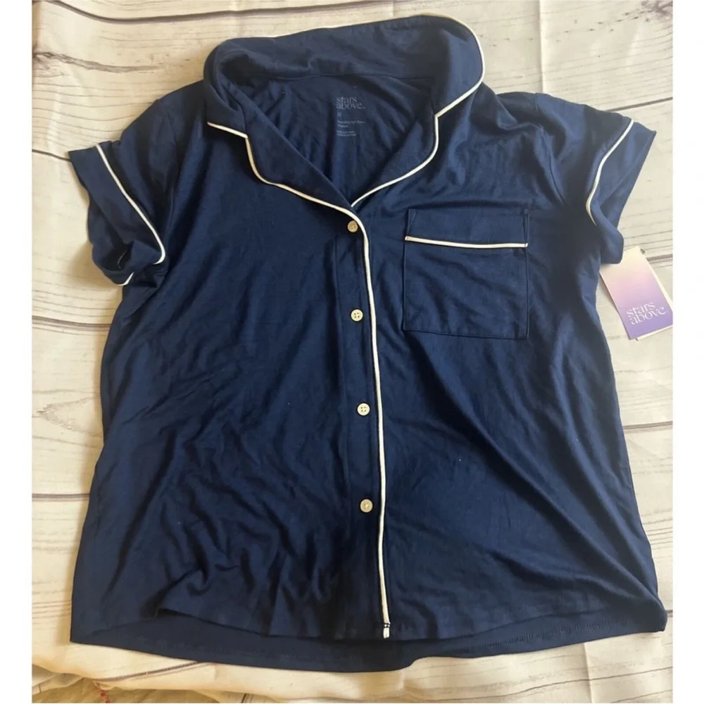 NWT Medium Stars Above sleep shirt